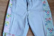 Size 8 - A Lovely Pair of Shorts - Read Carefully