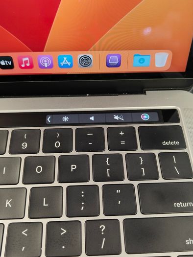 MacBook Pro 13.3" Touch Bar A1706 2017 3.5GHz Intel i7 | 500GB SSD | 16GB Memory macOS Ventura (Iris Plus Graphics 650 1536 MB) Battery Cycle: 131