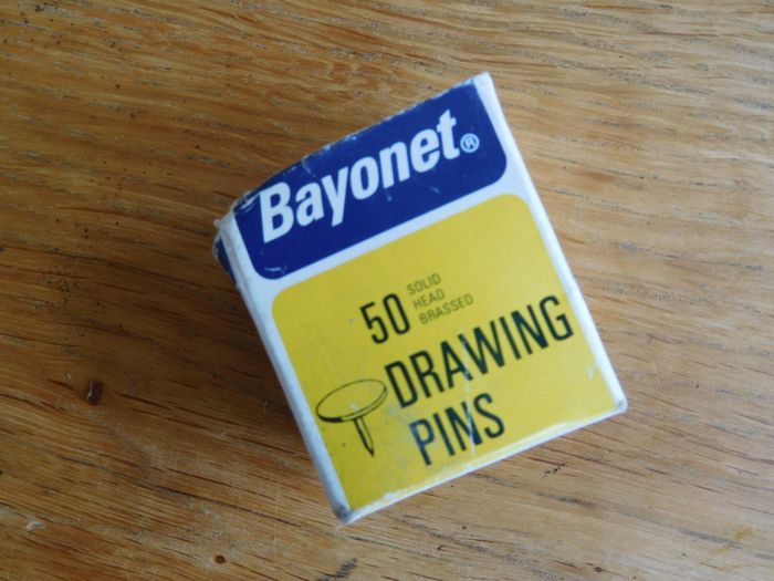 drawing pins