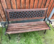 Garden bench for restoring