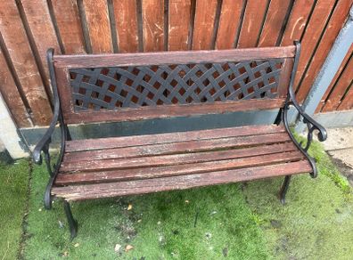 Garden bench for restoring