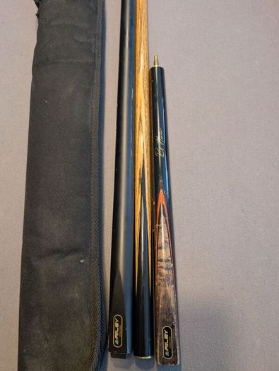 Riley England "Paul Hunter" Signature Series 2-Piece Snooker Cue