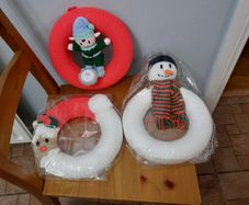 Hand Knitted Wreaths Price is each