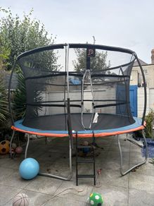 Trampoline