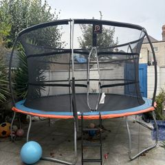 Trampoline