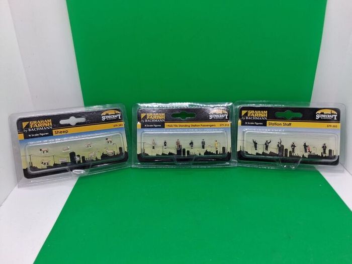 Postage - 3 x Graham Farish by Bachmann - N Gauge Figures -