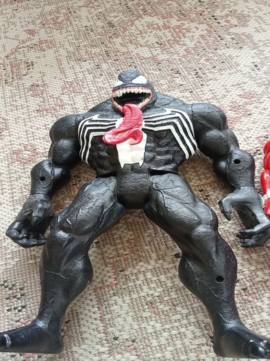 Spiderman and Venom Figures