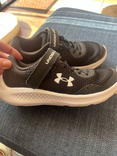 Trainers kids (UK-2.5  EUR-35) Under Armour