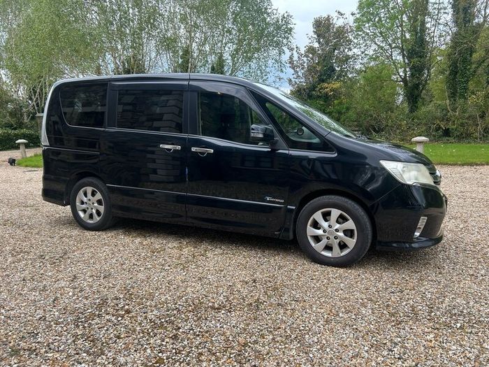 2013 Nissan Serena Van