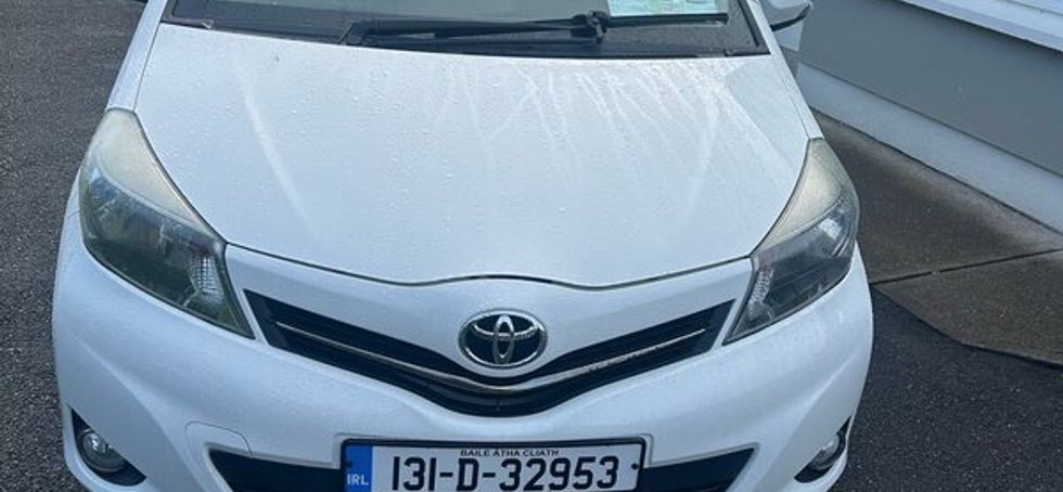 For sale 2013 Toyota Yaris 1.3 sports 3 door