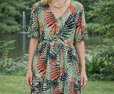 BRAND NEW Ladies Dress: Size 8 (also suit 10/12)