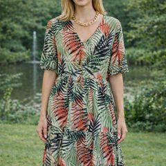 BRAND NEW Ladies Dress: Size 8 (also suit 10/12)