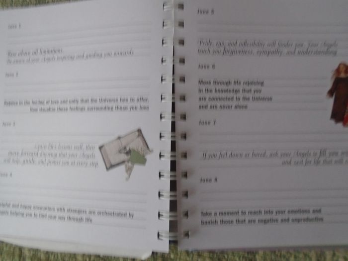 The Angel Book of Days,Vanessa Lampert,Hardback book, Angels