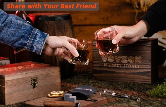 Whiskey Stones and Glasses Gift Set for Men 8 Whisky Scotch Bourbon Chilling Stones, 2 Whiskey Glasses in Wooden Box  Father's Day/Christmas/Birthday Gift/Present for Father Dad Boyfriend (FREE POSTAGE)