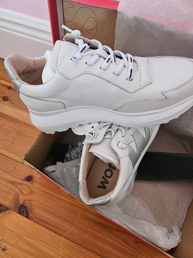 Brand new Wonders Trainers