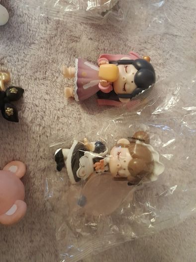 Anime figure bundle