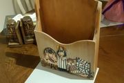 Magazine holder vintage