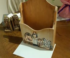 Magazine holder vintage