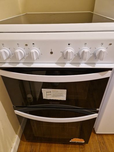Indesit cooker