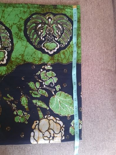 Green floral plant flora scarf shawl breathable cotton 16 inches x 16 inches in excellent condition with no issues FREE STANDARD POSTAGE INCLUDED