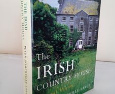 The Irish Country House: A Social History by Peter Somerville-Large (PT131)