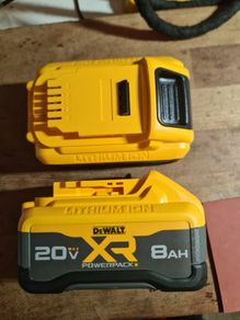Dewalt 18V 8Ah brand new.