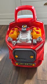 Children's car repair shop