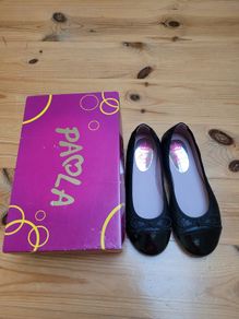 Girls Black Pumps size 33/1
