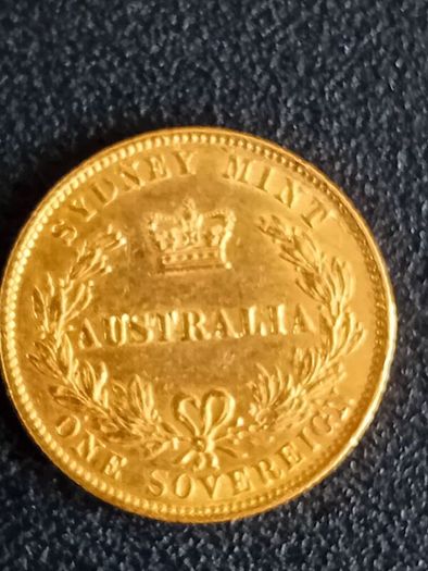 Gold coin
