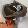Retro Sink & Toilet Image 3