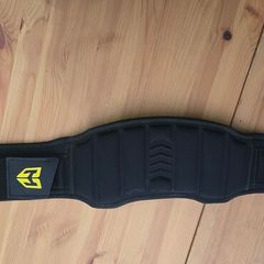 weightlifting belt