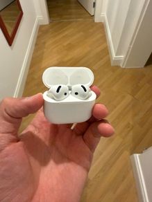 Airpods 4 ANC