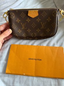 louis vuitton small bag  pochette