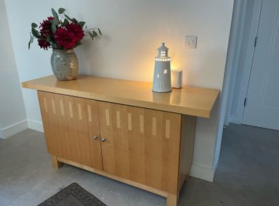 Side board / hall console