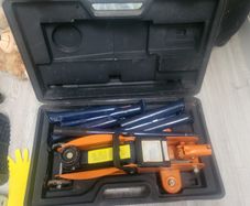 Pneumatic Car Jack