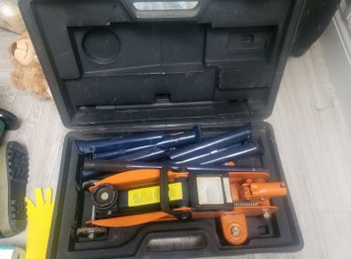 Pneumatic Car Jack