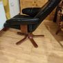 Black Recliner Image 4