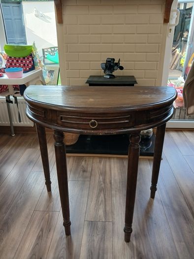 half moon table