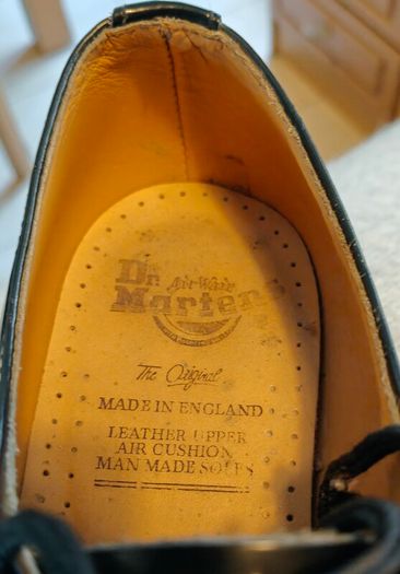 The Original Dr Martens Air-Wair Men's shoes Black- Size 9