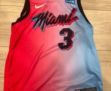 Miami Heat Dwyane Wade Jersey  Pink & Blue  boys large
