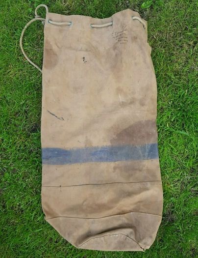 militaria vintage navy kit bag with D lock( picture added)