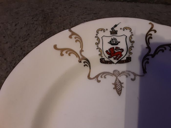 two royal tara plates