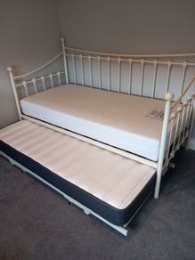 Single Daybed with 2 mattresses/ second bed frame under