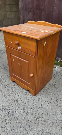 Bed side cabinet