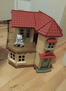 Sylvanian red roof house