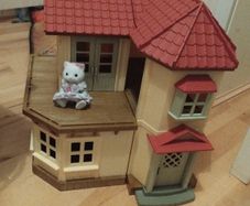 Sylvanian red roof house