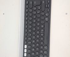 Logitech K780 Multi-Device Wireless Keyboard
