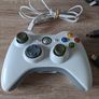 Xbox 360 console with controller Image 10