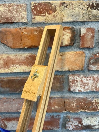 easel