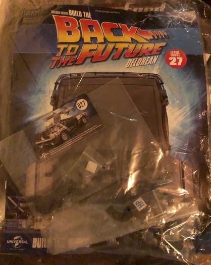 DeLorean 1/8th scale partwork issue 27